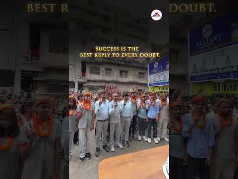 "जो हमें कमज़ोर समझते थे, आज वही हमारे परिणाम देख रहे हैं।" #shorts#NEETAspirants#MedicalJourney